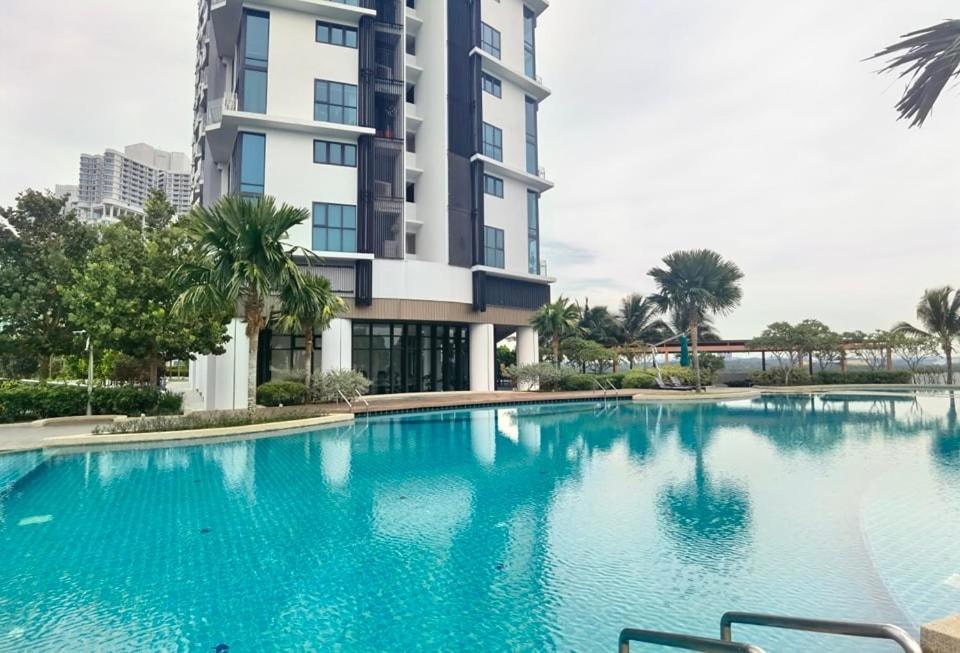 Apartment 1519 Almas Seaview Sunrise Netflix By